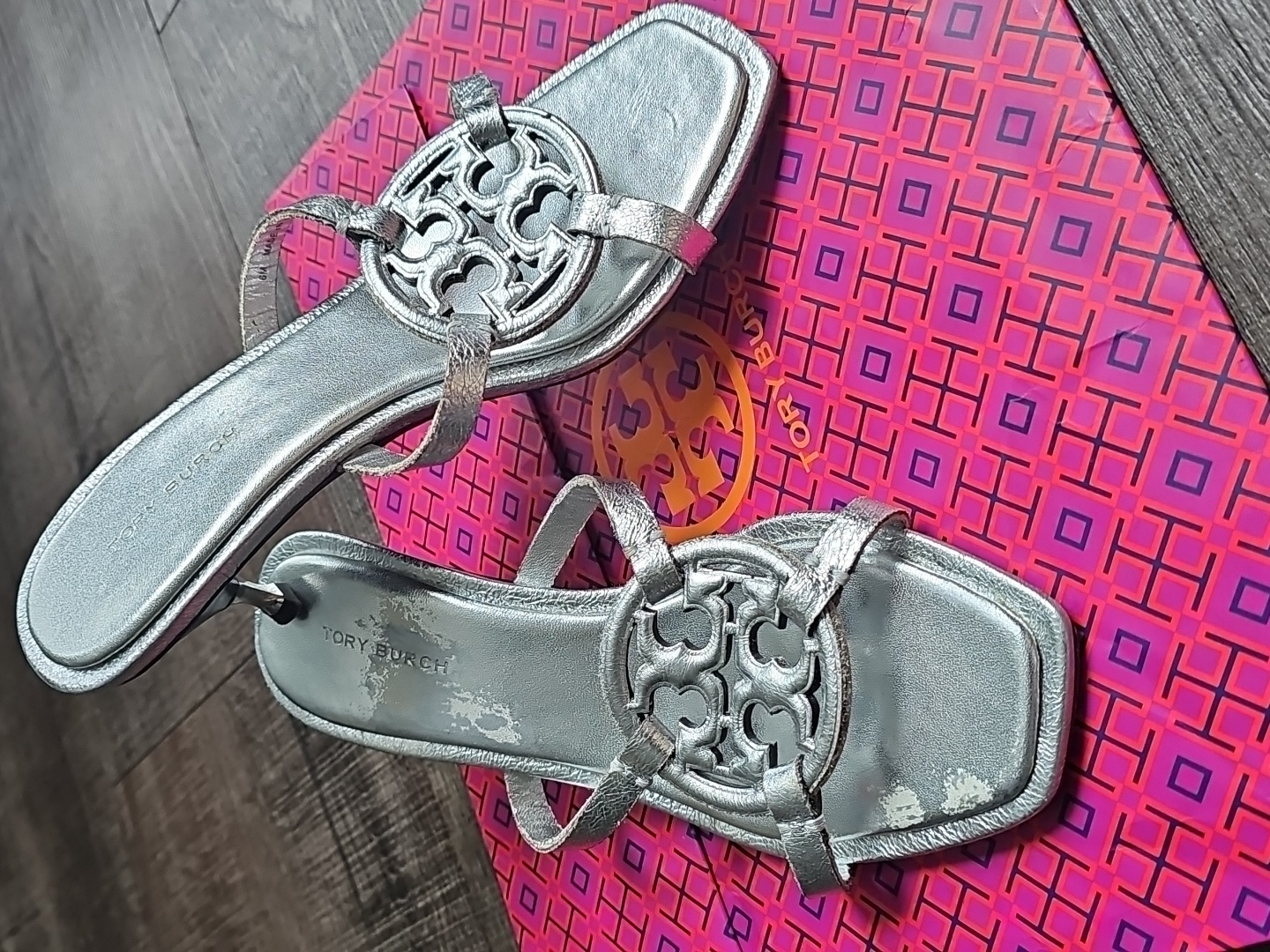 Tory Burch - Silver Metallic Logo Strappy Heel Sandals
